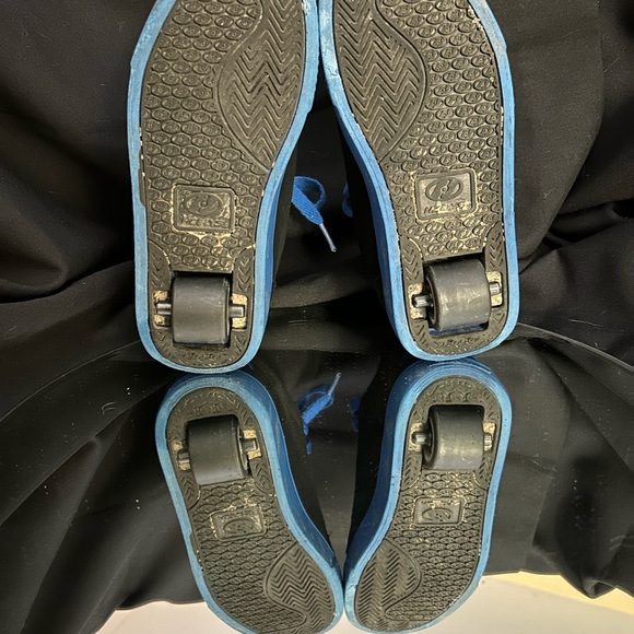 Heely’s - Picture 4 of 10